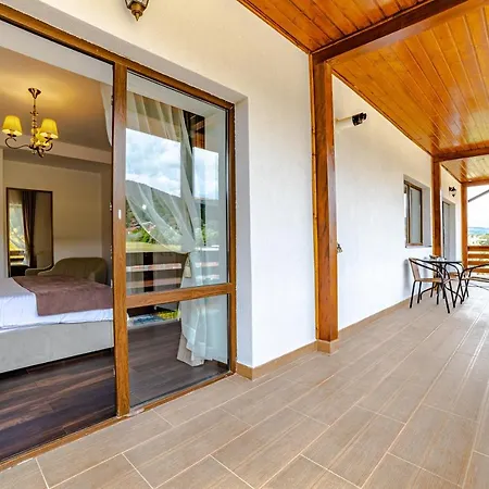 Yael Luxury 3 Aparthotel Busteni