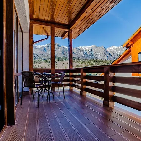 Yael Luxury 3 * Busteni